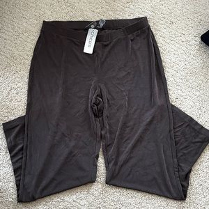New Chico’s travelers slacks pants quinn travel mocha Stretch elastic 2 Large